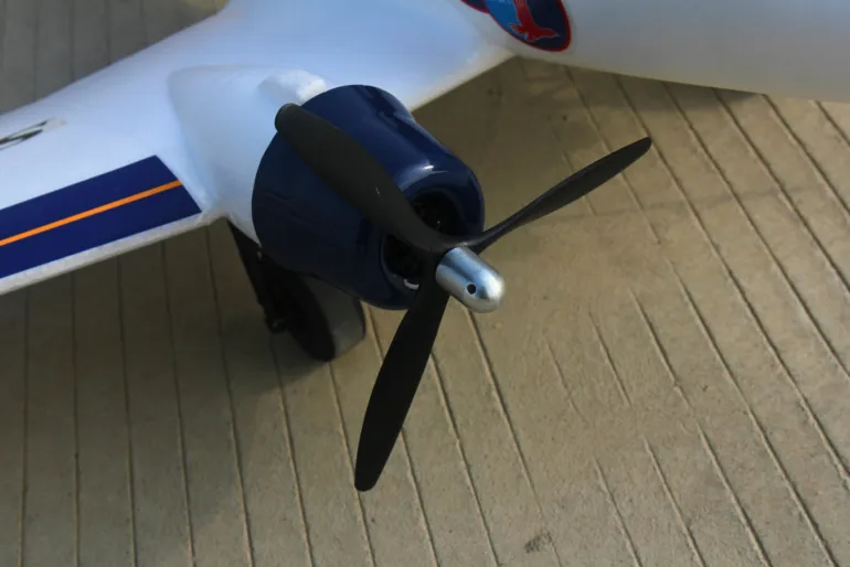 Dynam DC-3 Skybus White RC Warbird Plane 1500mm 59" Wingspan