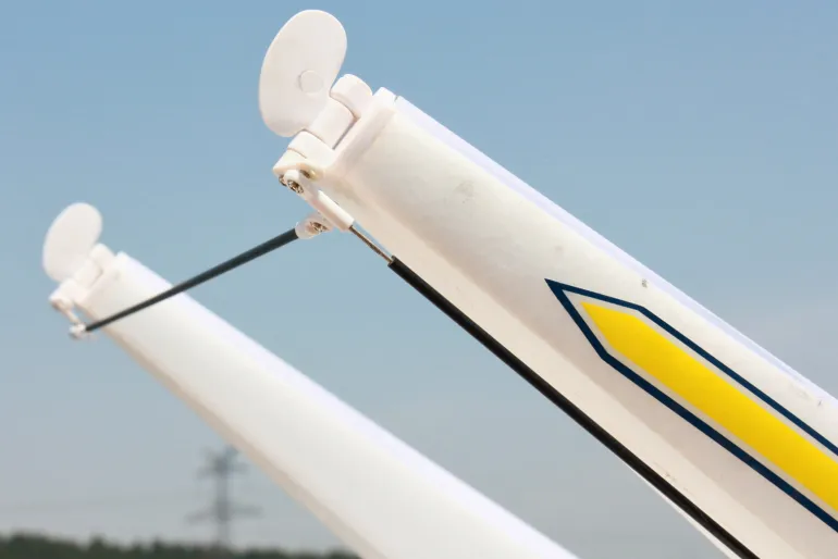 Dynam DHC-2 Beaver V2 Blue 4S Sea/Land RC Float Plane 1.5m w/ Flaps Plus Floats & Rubber Wheel