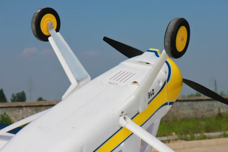 Dynam DHC-2 Beaver V2 Blue 4S Sea/Land RC Float Plane 1.5m w/ Flaps Plus Floats & Rubber Wheel