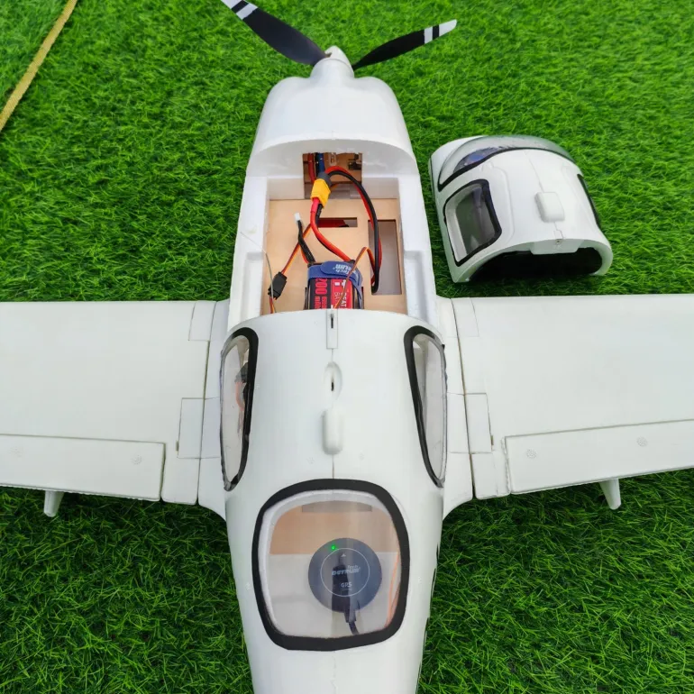 ✨🔄 Upgraded! Dynam Cirrus SR22 V3 Trainer 3S/4S White RC Scale Plane 1400mm Wingspan w/ Flaps