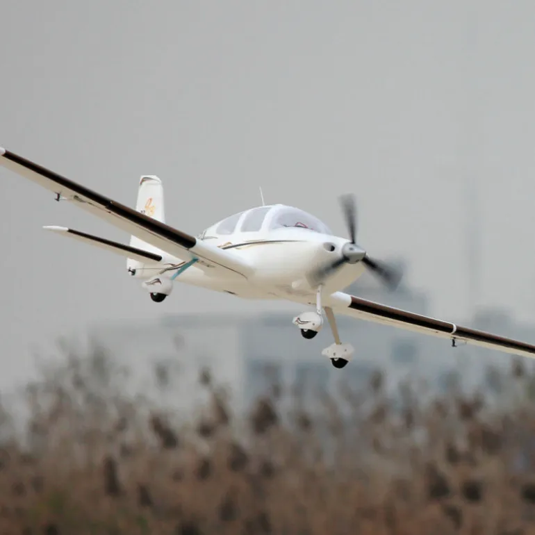 ✨🔄 Upgraded! Dynam Cirrus SR22 V3 Trainer 3S/4S White RC Scale Plane 1400mm Wingspan w/ Flaps