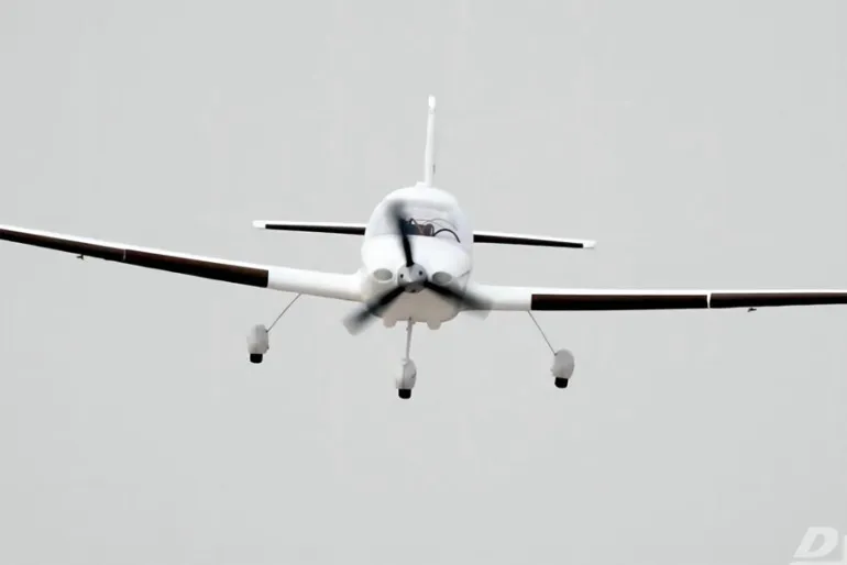 ✨🔄 Upgraded! Dynam Cirrus SR22 V3 Trainer 3S/4S White RC Scale Plane 1400mm Wingspan w/ Flaps