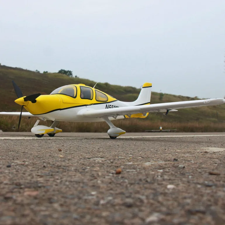 ✨🔄 Upgraded! Dynam Cirrus SR22 V3 Trainer 3S/4S Yellow RC Beginner Scale Plane 1.4m w/ Flaps