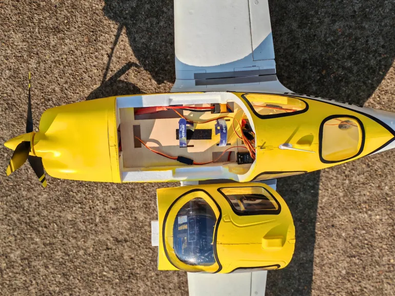 ✨🔄 Upgraded! Dynam Cirrus SR22 V3 Trainer 3S/4S Yellow RC Beginner Scale Plane 1.4m w/ Flaps