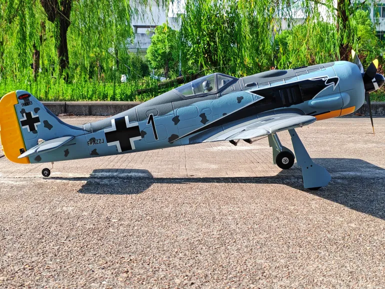 ✨🔄 Upgraded! Dynam Focke Wulf FW-190 V3 4S RC Warbird Plane 1300mm w/ Flaps