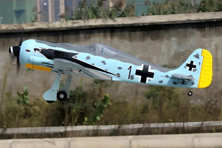 ✨🔄 Upgraded! Dynam Focke Wulf FW-190 V3 4S RC Warbird Plane 1300mm w/ Flaps