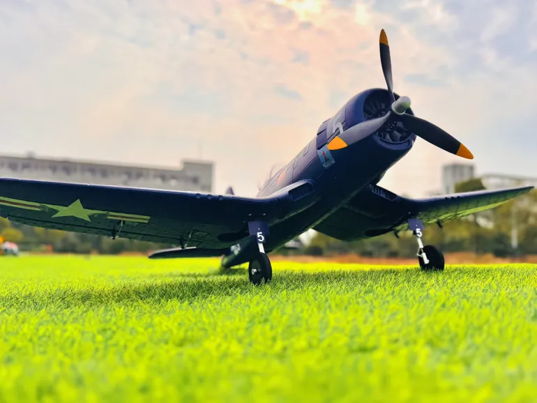 ✨🔄 Upgraded! Dynam F4U Corsair V3 4S RC Warbird Plane 1300mm w/ Flaps