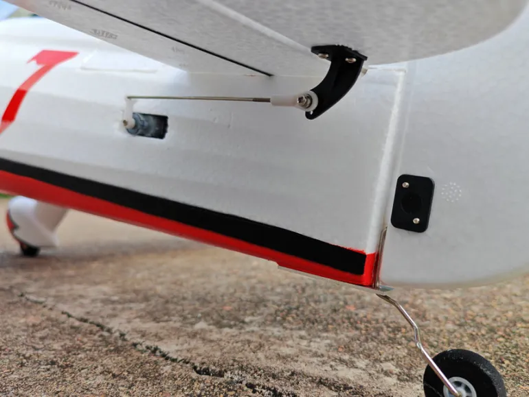 ✨🔄 Upgraded! Dynam Gee Bee Y V2 Sport 3D Aerobatic 4S RC Plane 1300mm Wingspan