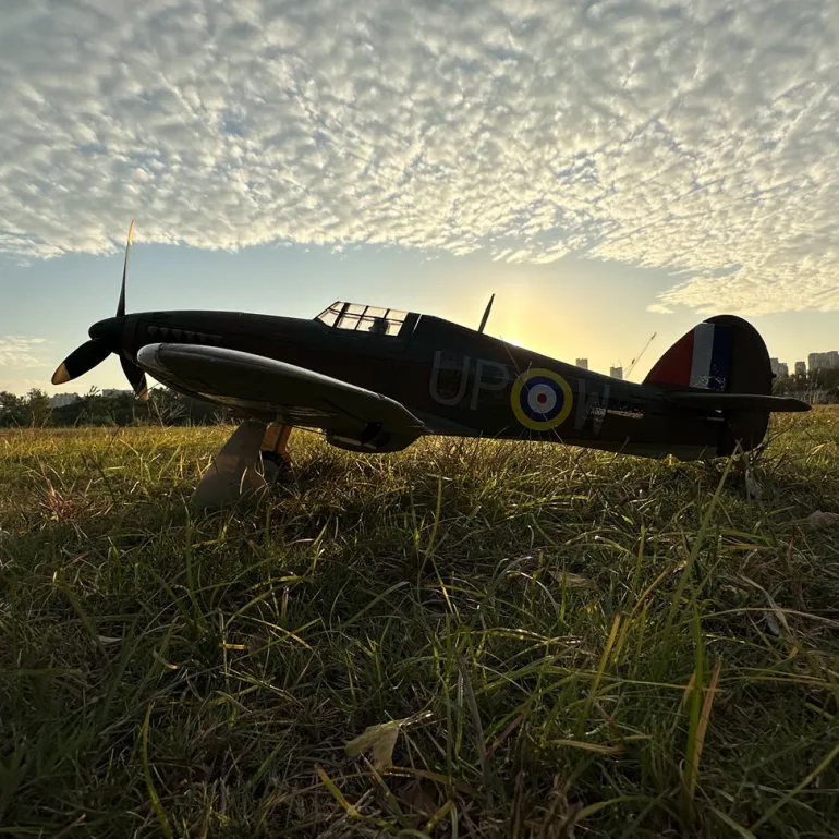 ✨🔄 Upgraded! Dynam Hawker Hurricane V3 4S RC Warbird Plane 1250mm w/ Flaps
